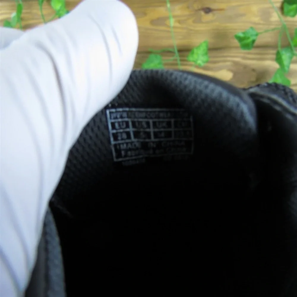 KEEN Sneaker  Boys Y 5 Medium Athletic Black‎ Leather Lace Up